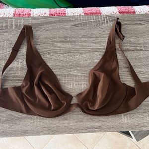 Skims 32DDD